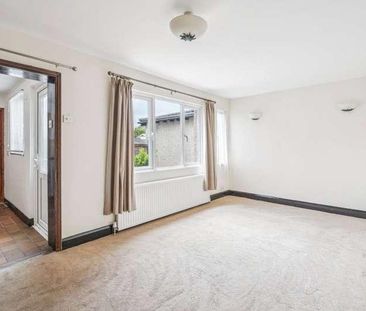 Oxford Road, Gerrards Cross, SL9 - Photo 1