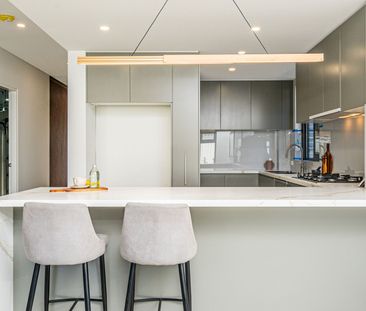 Stylish & Spacious 5-Bedroom Duplex for Rent - Prime Greystanes Loc... - Photo 6