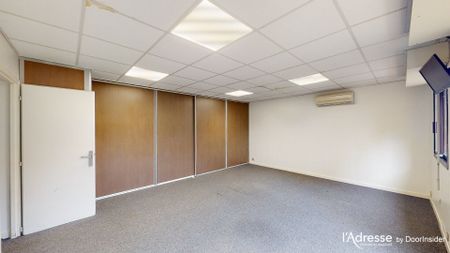 Location bureaux 2 pièces, 50.00m², Nîmes - Photo 3