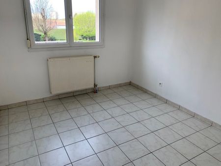 Location Appartement 2 pièces 40m² TROYES 10000 - Photo 3