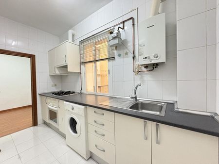 Piso de alquiler en De Antonio Toledano, Fuente del Berro - Photo 5