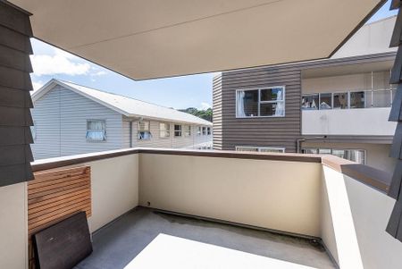 3 bdrm townhouse + carport **SHORT TERM TENANCY** - Photo 3