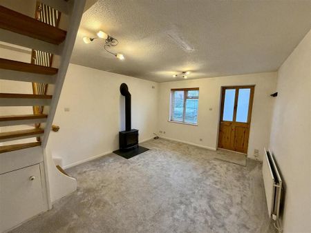 2 bedroom semi-detached house to rent - Photo 2