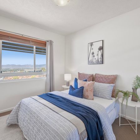 Urban Living with Breathtaking Views - Photo 5