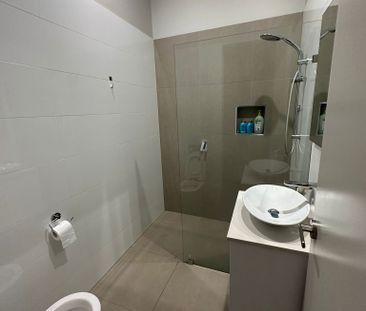 Kensington - Photo 2