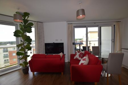 2 bedroom flat to rent - Photo 2