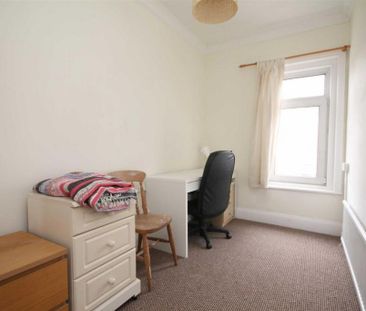 4 bedroom private hall to rent - Photo 4