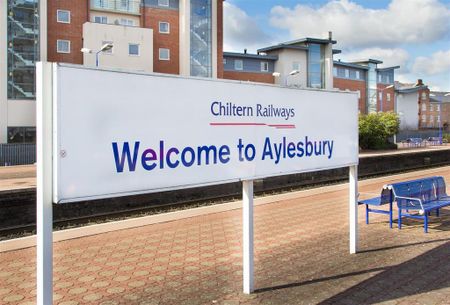 4 bedroom terraced house to rent - Photo 2