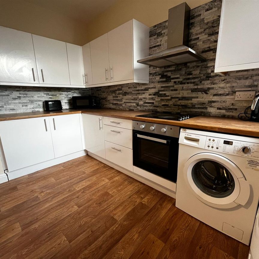 Rokeby Gardens, Headingley, LS6 3JZ, Leeds - Photo 1
