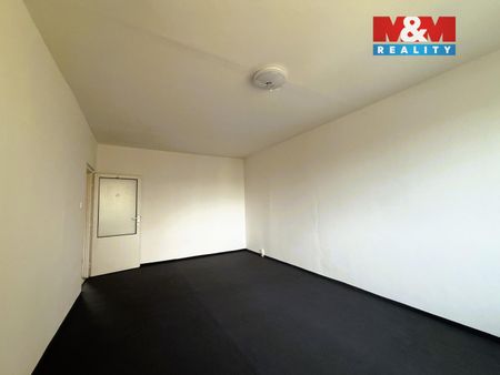 Pronájem bytu 3+1 74 m² - Fotografie 2