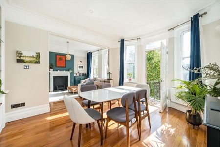 3 bedroom flat to rent - Photo 4