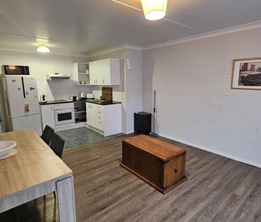 FULLY FURNISHED - ELECTRICITY AND WIFI INCLUDED - Photo 4
