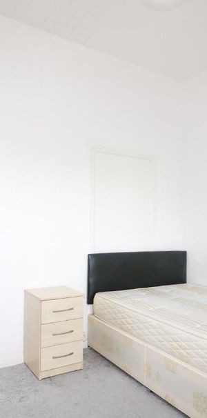 1 bedroom semi-detached house to rent - Photo 1