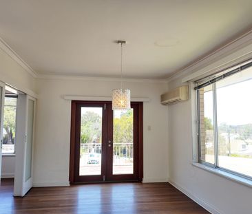 Located in the highly sought-after Old Halls Head, - Photo 3