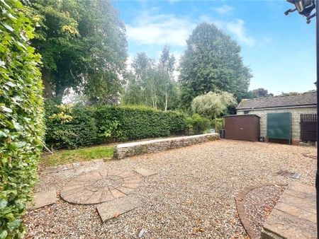 4 bedroom detached house to rent - Photo 3
