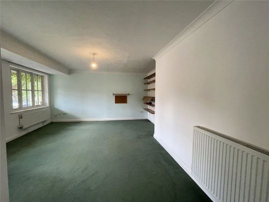 Detached 4 bedroom house in popular Dunstan Park. **AVAILABLE FOR AN INITIAL 6 MONTH TENANCY** - Photo 1