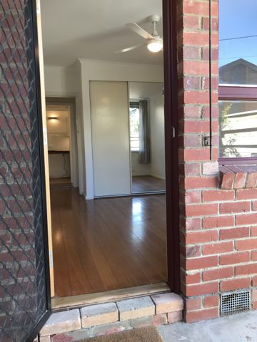 2/4 Highett Place, Fitzroy, VIC 3065 - Photo 5