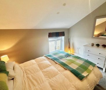 Leeds Road - Photo 2