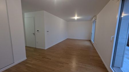 location Appartement T4 DE 90.61m² À CLICHY - Photo 2