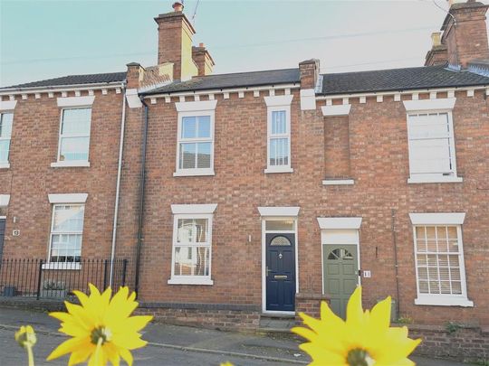 3 bedroom terraced house to rent - Photo 1