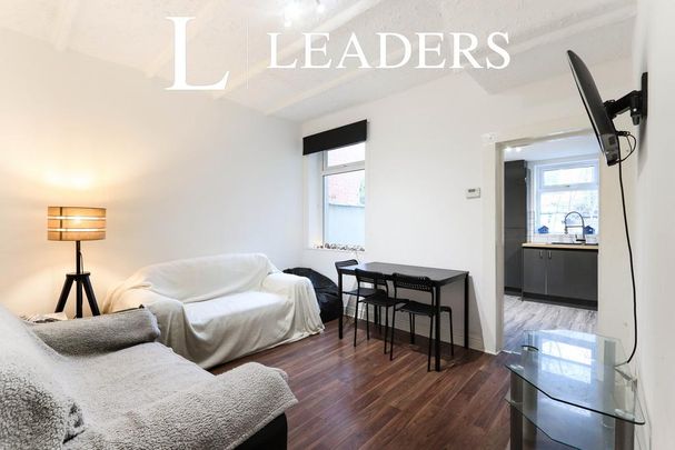 4 bedroom house to rent - Photo 1