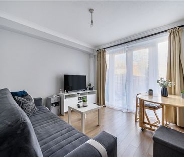 Hampden Road, N8, London - Photo 5