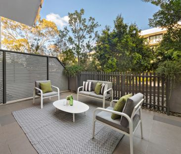 EFFORTLESS LUXURY WITH A RESORT INSPIRED LIFESTYLE - Photo 5