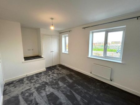 2 bedroom semi-detached house to rent - Photo 4