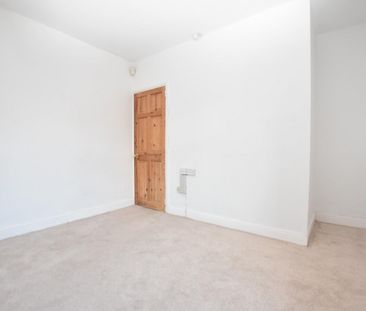 2 bedroom House To Let - Photo 3
