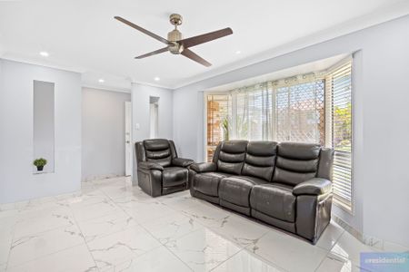 5 Silvestro Place, Edens Landing QLD 4207 - House For Rent | Domain - Photo 3