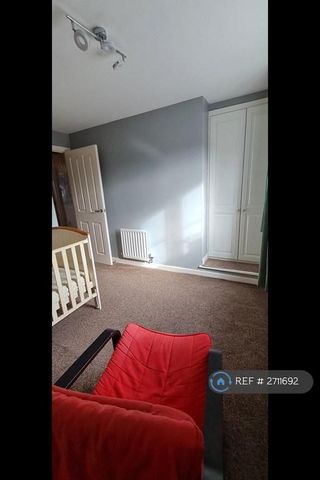 3 bedroom terraced house to rent - Photo 5