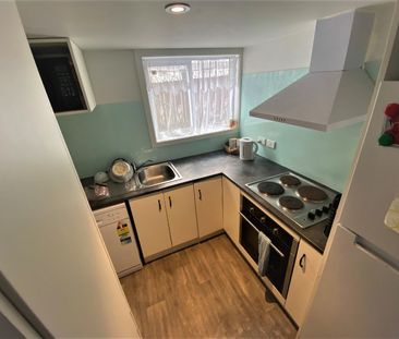 WEYMOUTH, 2 BEDROOMS - Photo 6