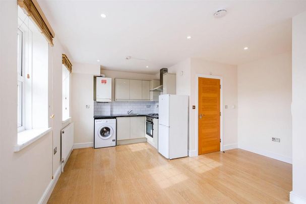1 bedroom flat to rent - Photo 1