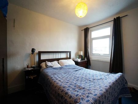 16 The Crescent - Photo 3