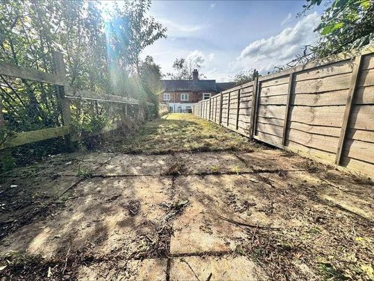 Wall Lane, Nantwich, CW5 - Photo 1