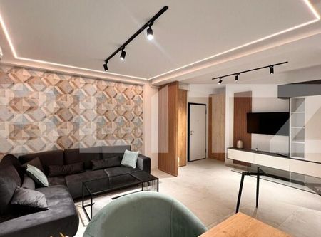 Apartament, de inchiriat, cu 2 camere, 55 mp, zona centrală - Fotografie 5