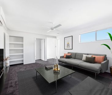 BRAND NEW 3-BED HOME IN CENTRAL COOMERA - Photo 3