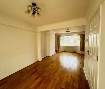 4 bedroom semi-detached house to rent - Photo 2