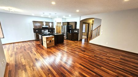 Elegant 4 Bed / 3.5 Bath Home In Springbank Hill - Photo 5