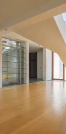 Altbau-Chic, Neubau-Komfort: 6 Zimmer und Panoramaausblick - Foto 1
