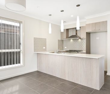 46 Flagship Ridge, Jordan Springs - Photo 1