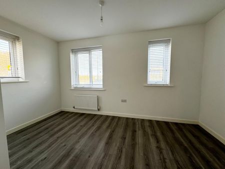 3 bedroom semi-detached house to rent - Photo 3