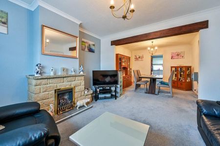 3 bedroom semi-detached house to rent - Photo 2