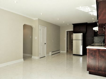 For Lease - 42 Emerald Crescent Unit# 2, Toronto, Ontario - Photo 4