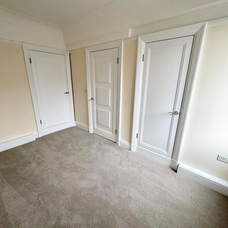 3 bedroom apartment to rent - Photo 1