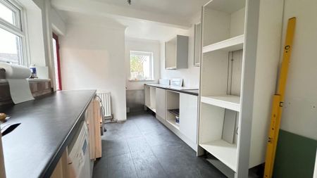 3 bedroom terraced house to rent - Photo 3