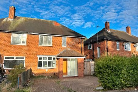 3 bedroom semi-detached house to rent - Photo 5