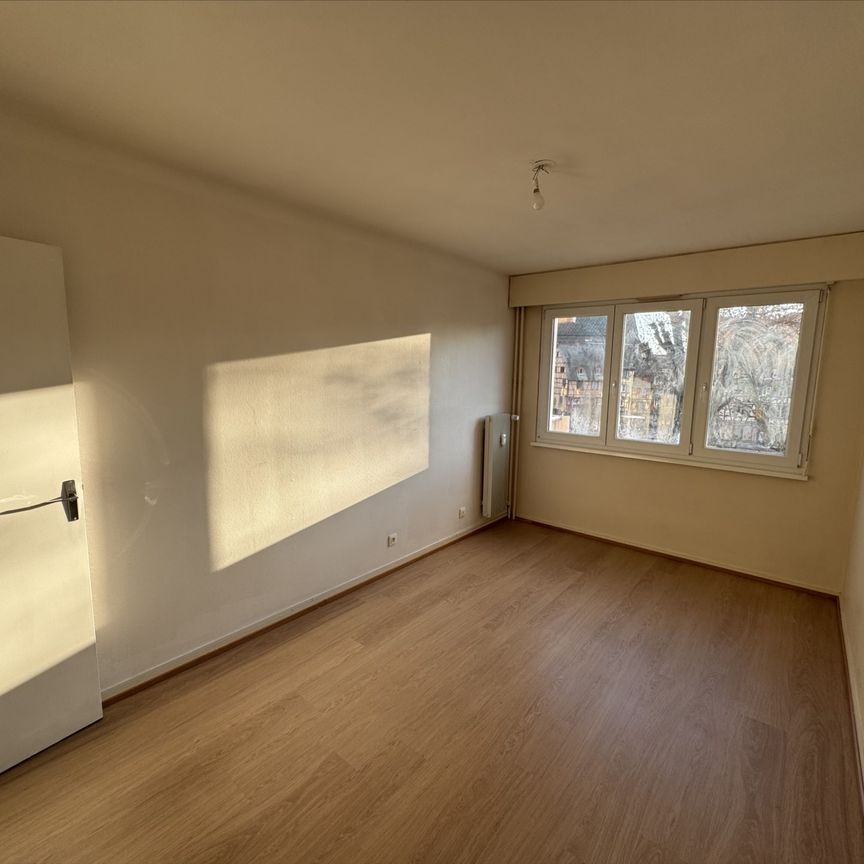 Location Appartement 5 pièces 98m² - Photo 1