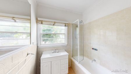 18 Brentwood Avenue, Pascoe Vale South - Photo 5