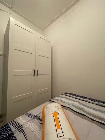 Carrer de Girona, Barcelona, Catalonia 08010 - Photo 5